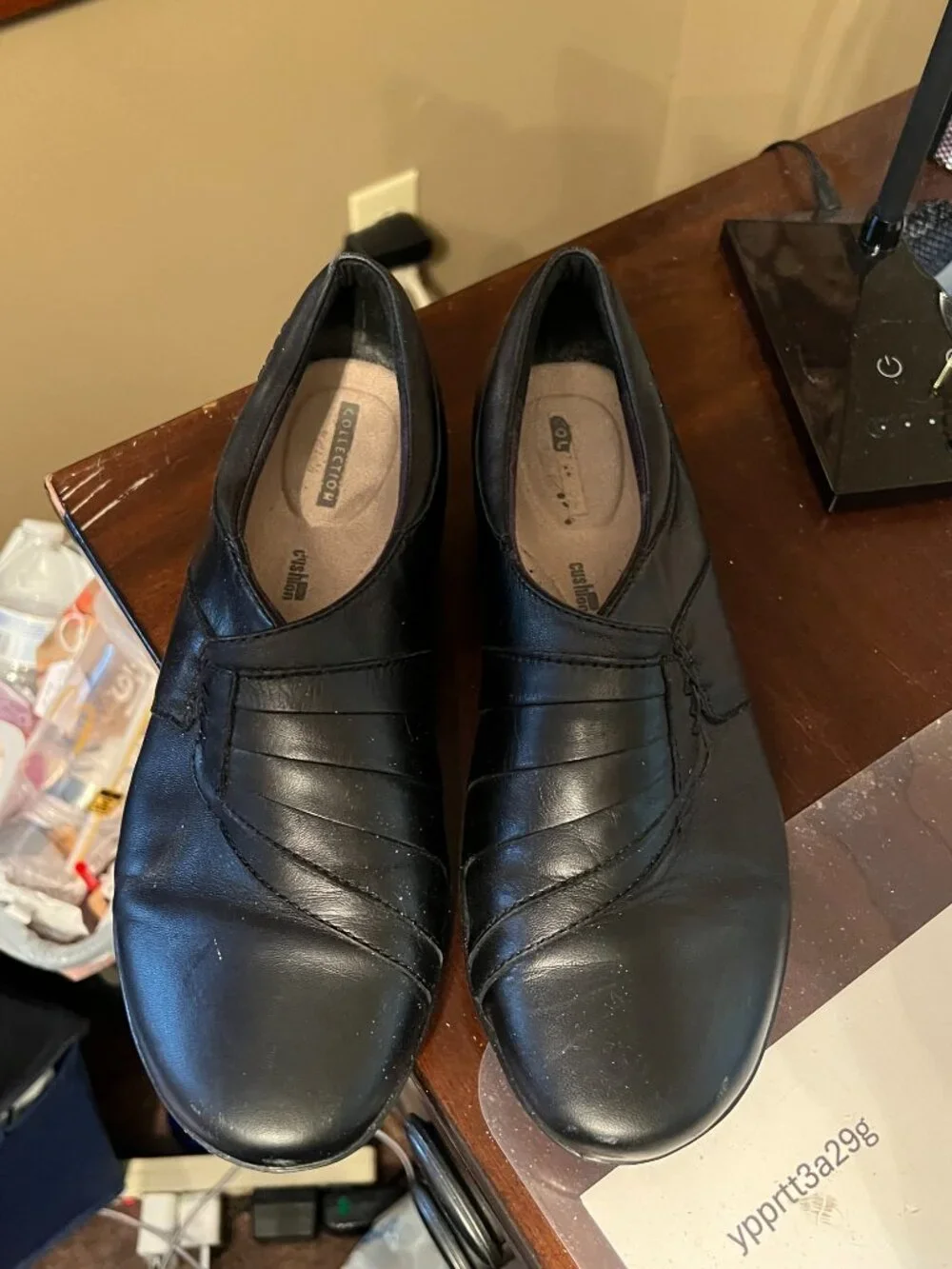 Clarks Womens Casual Comfort Black Leather Slip On Shoes Size 8.5W